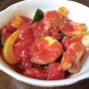鶏むね肉と夏野菜のトマト煮